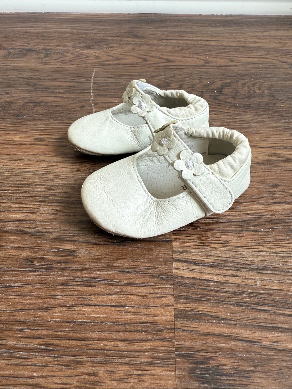 L’amour Hope Soft White Leather Flower Strap Crib Mary Jane (Infant) Size 3C - Picture 3 of 7